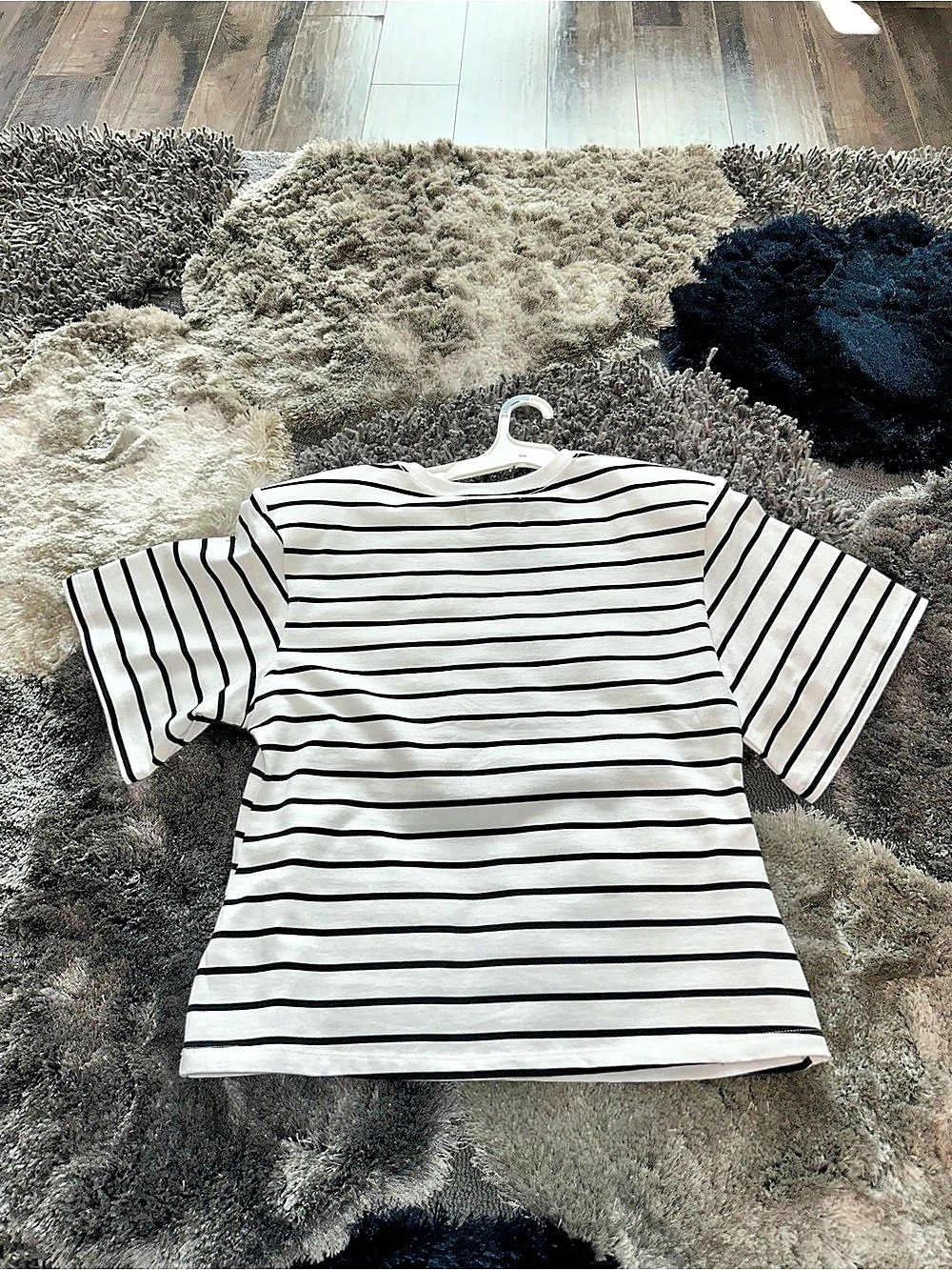 KBB by Kahlana Black White Striped Shoulder Pad Tee Large NWT